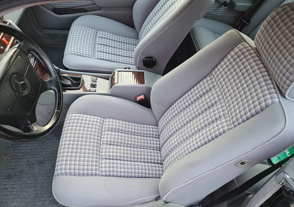 Mercedes-Benz Klasa E cena 59900 przebieg: 110000, rok produkcji 1992 z Mielec małe 254